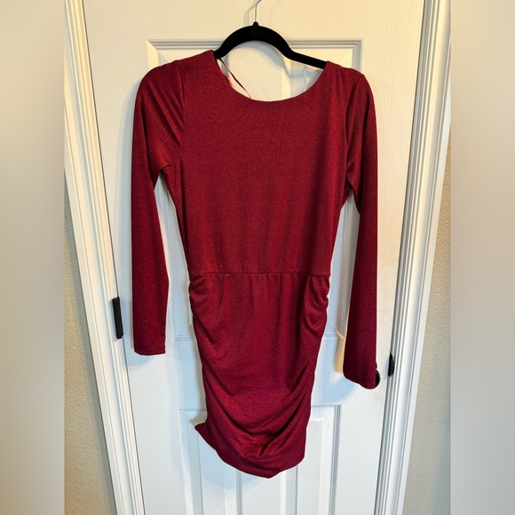 Medium Long Sleeve Red Dress - Picture 1 of 3